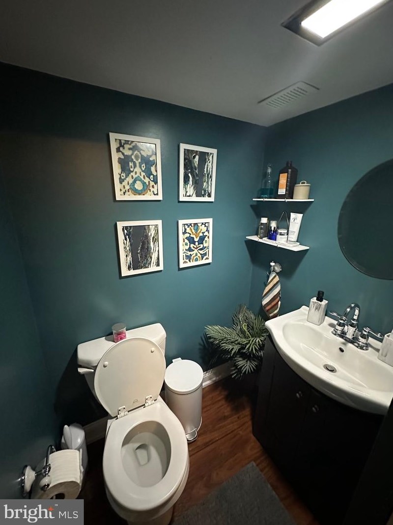 214 Wickley Rd, Philadelphia PA 19154-4338 exterior