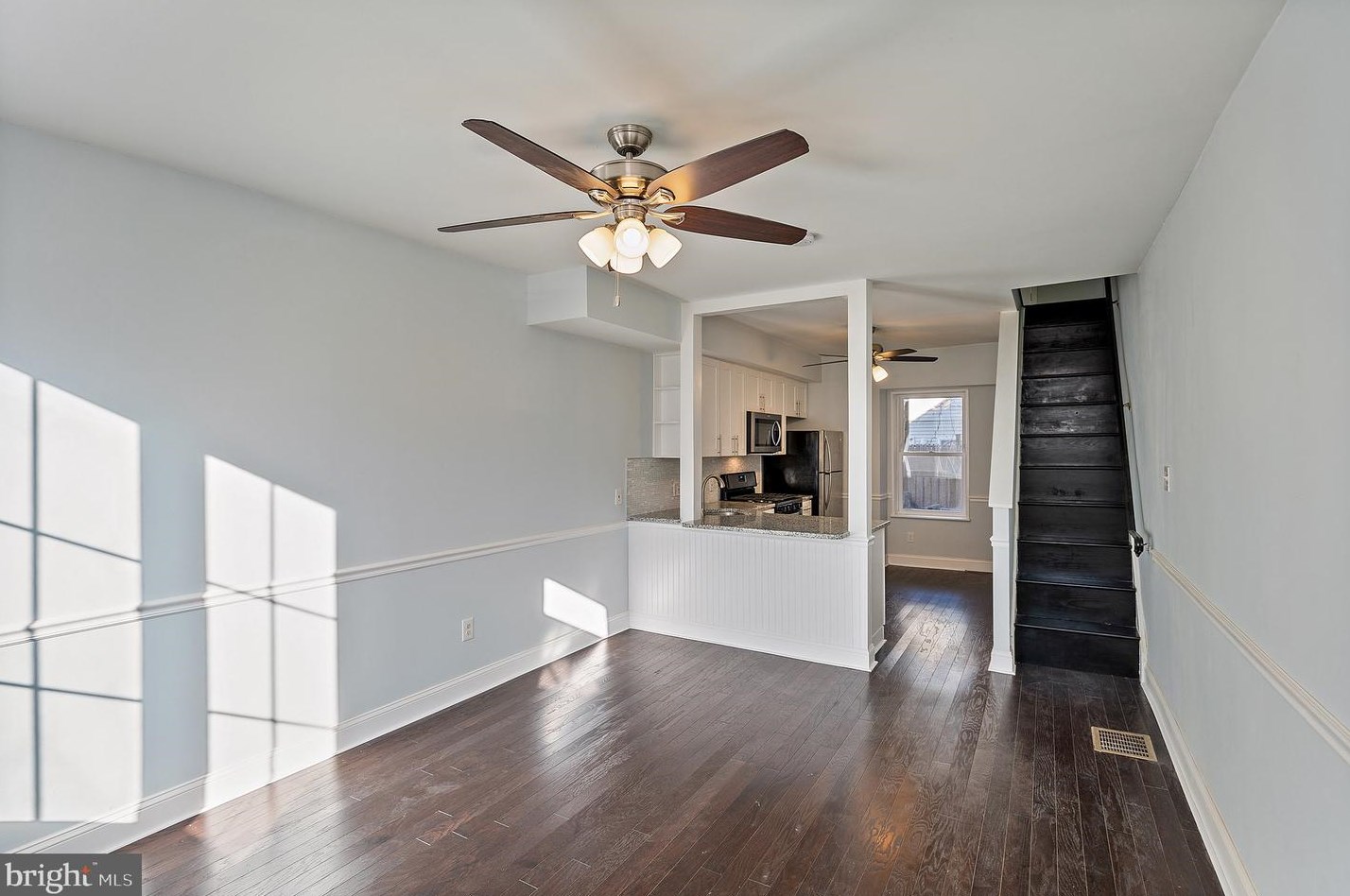 2719 Wharton St, Philadelphia PA  19146-3722 exterior