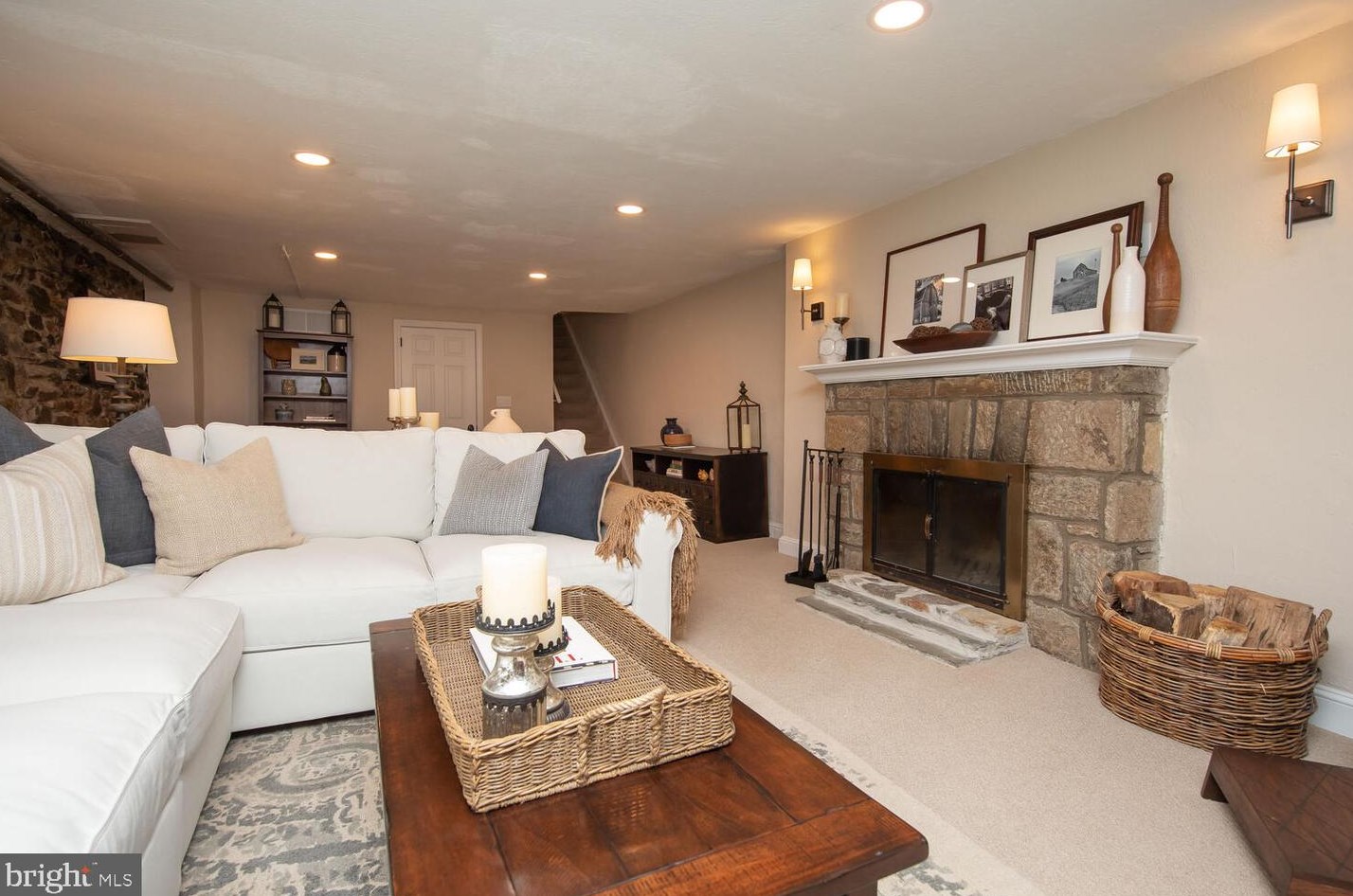 500 Arbutus St, Philadelphia PA  19119-3501 exterior