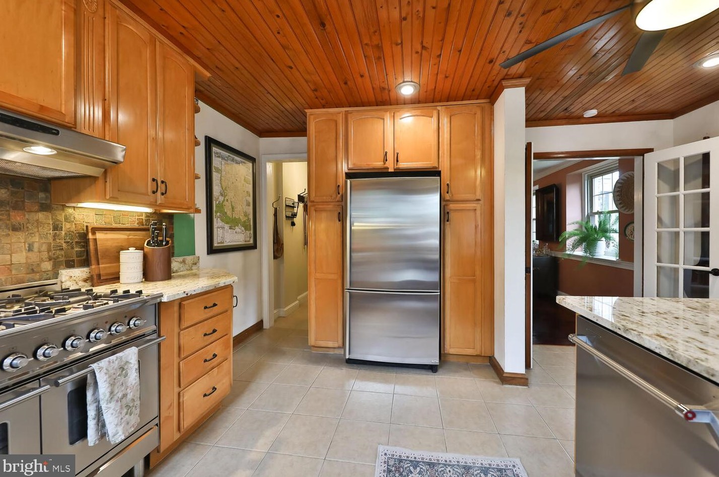 500 Arbutus St, Philadelphia PA  19119-3501 exterior