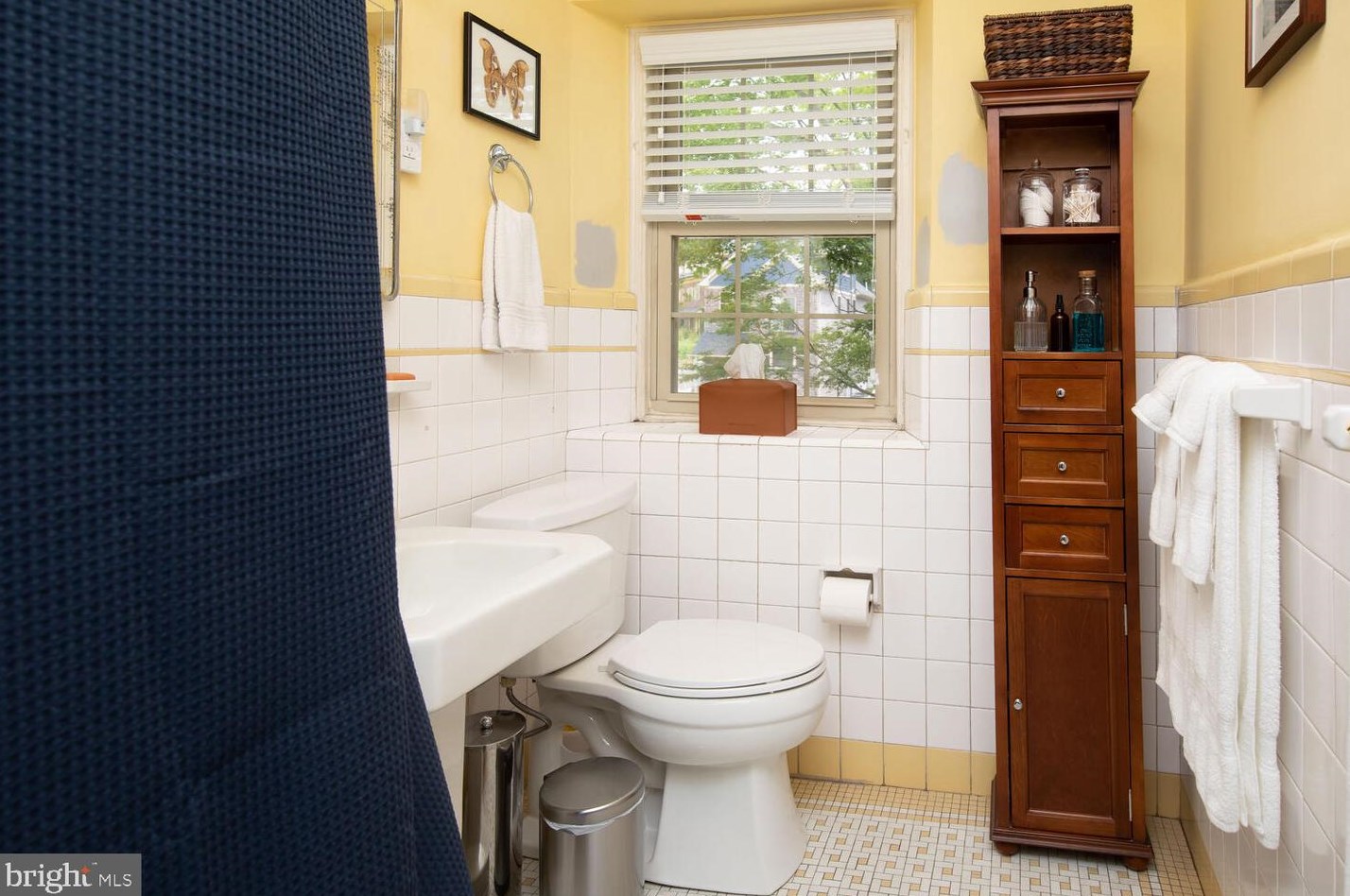 500 Arbutus St, Philadelphia PA  19119-3501 exterior