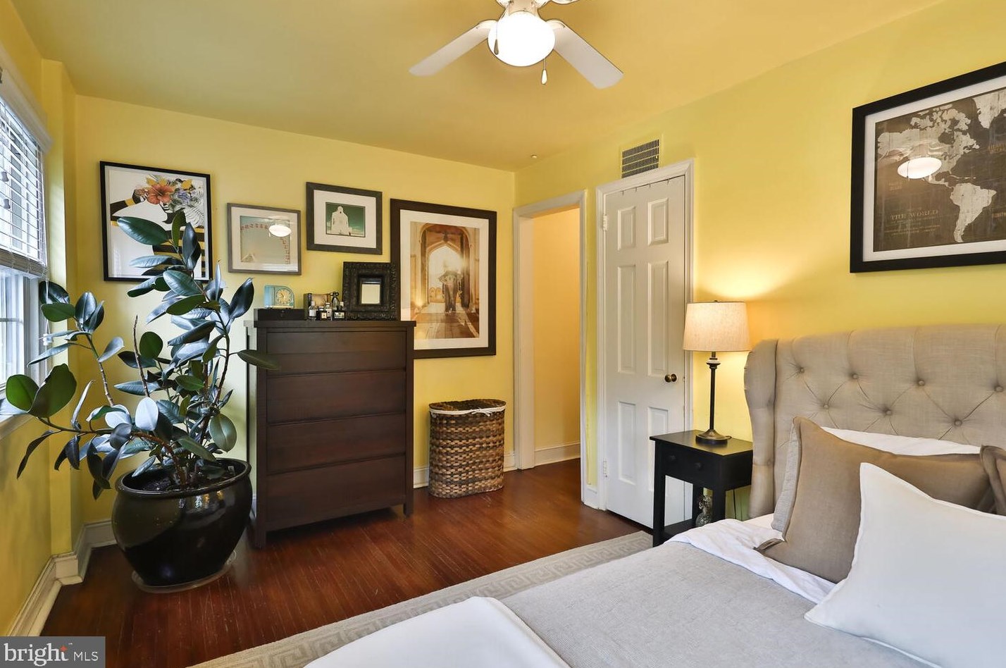 500 Arbutus St, Philadelphia PA  19119-3501 exterior