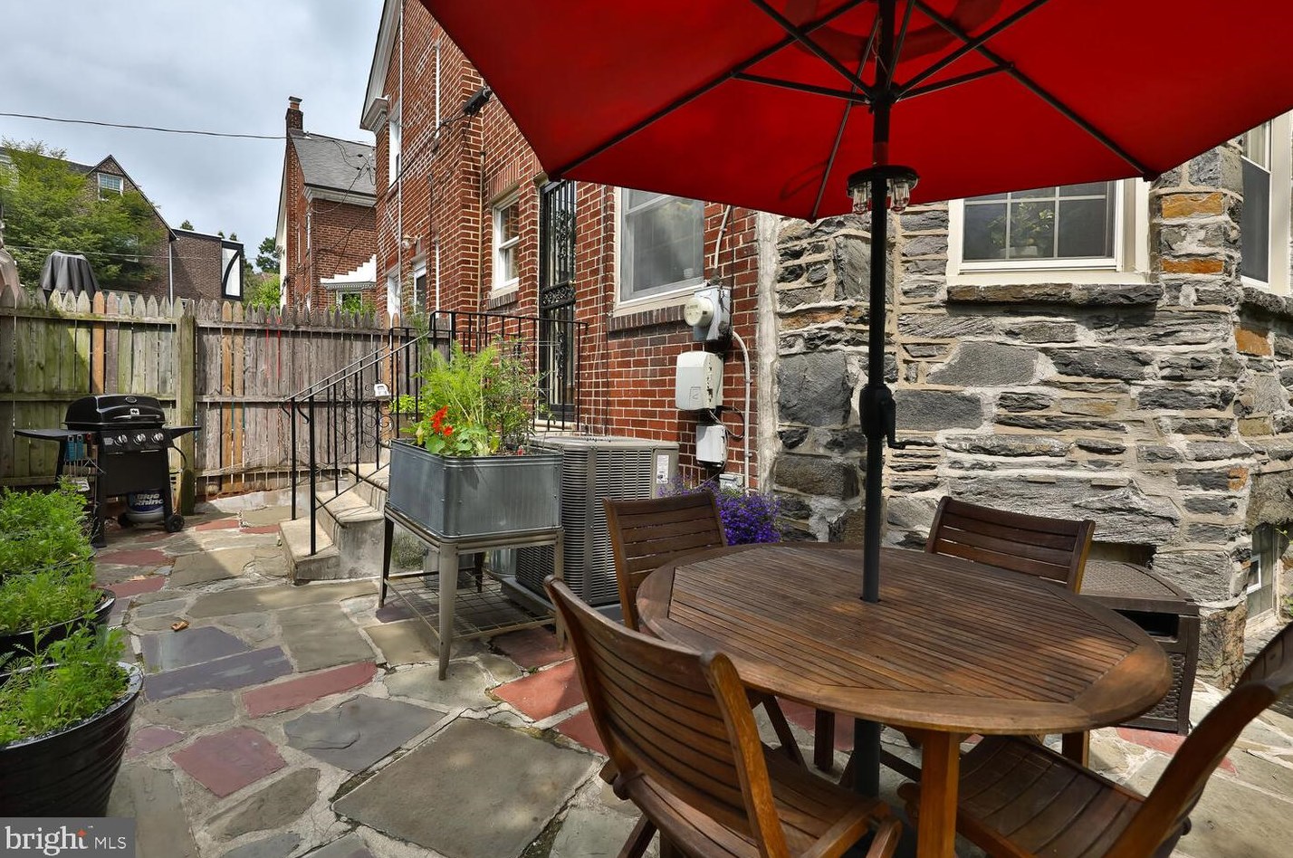 500 Arbutus St, Philadelphia PA  19119-3501 exterior