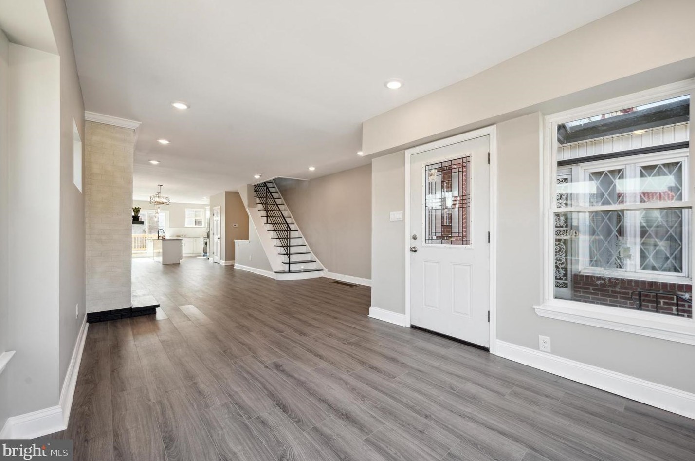 7365 Walnut Ln, Philadelphia PA  19138-1331 exterior