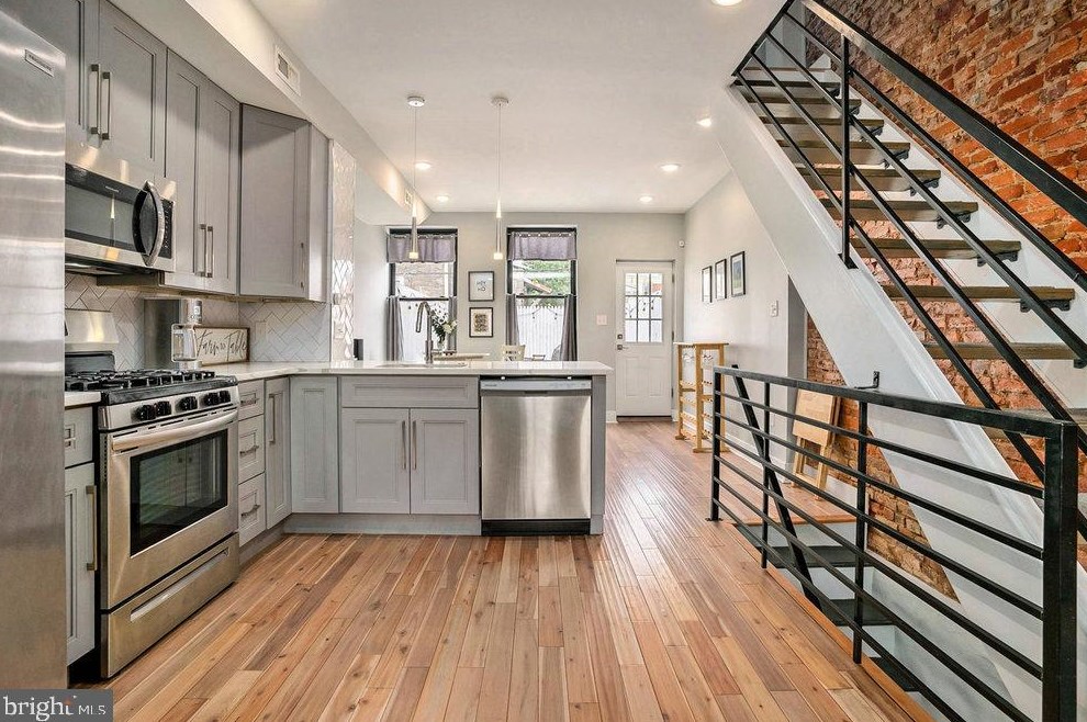 1306 25th St, Philadelphia PA 19121-4714 exterior