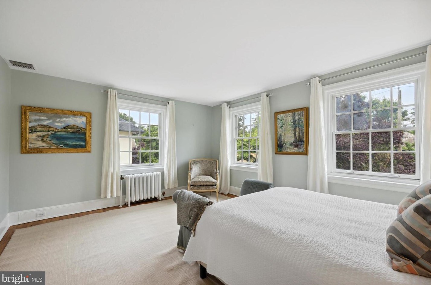 8713 Shawnee St, Philadelphia PA 19118-3804 exterior