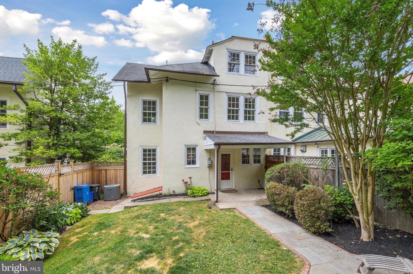 8713 Shawnee St, Philadelphia PA 19118-3804 exterior