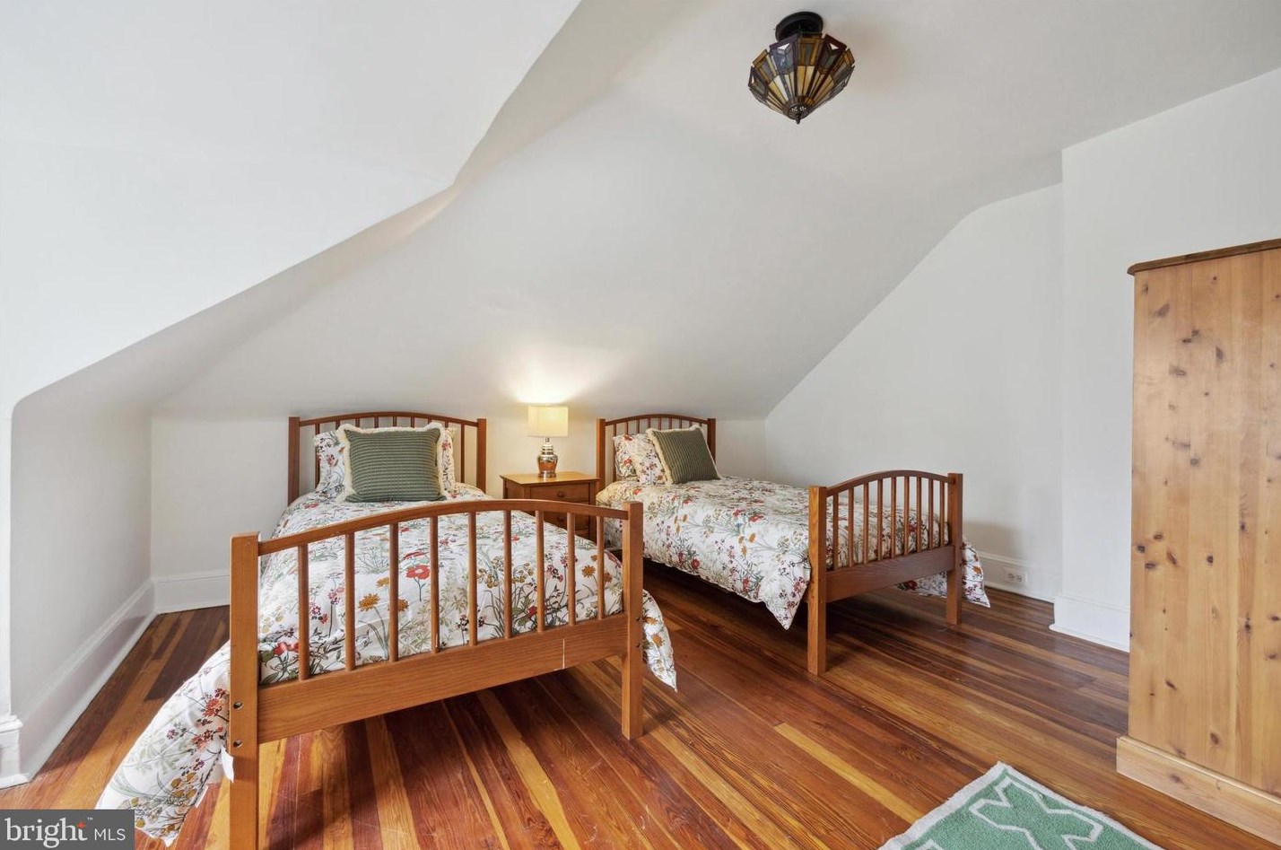 8713 Shawnee St, Philadelphia PA 19118-3804 exterior