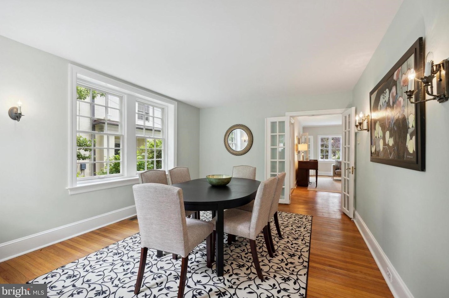 8713 Shawnee St, Philadelphia PA 19118-3804 exterior