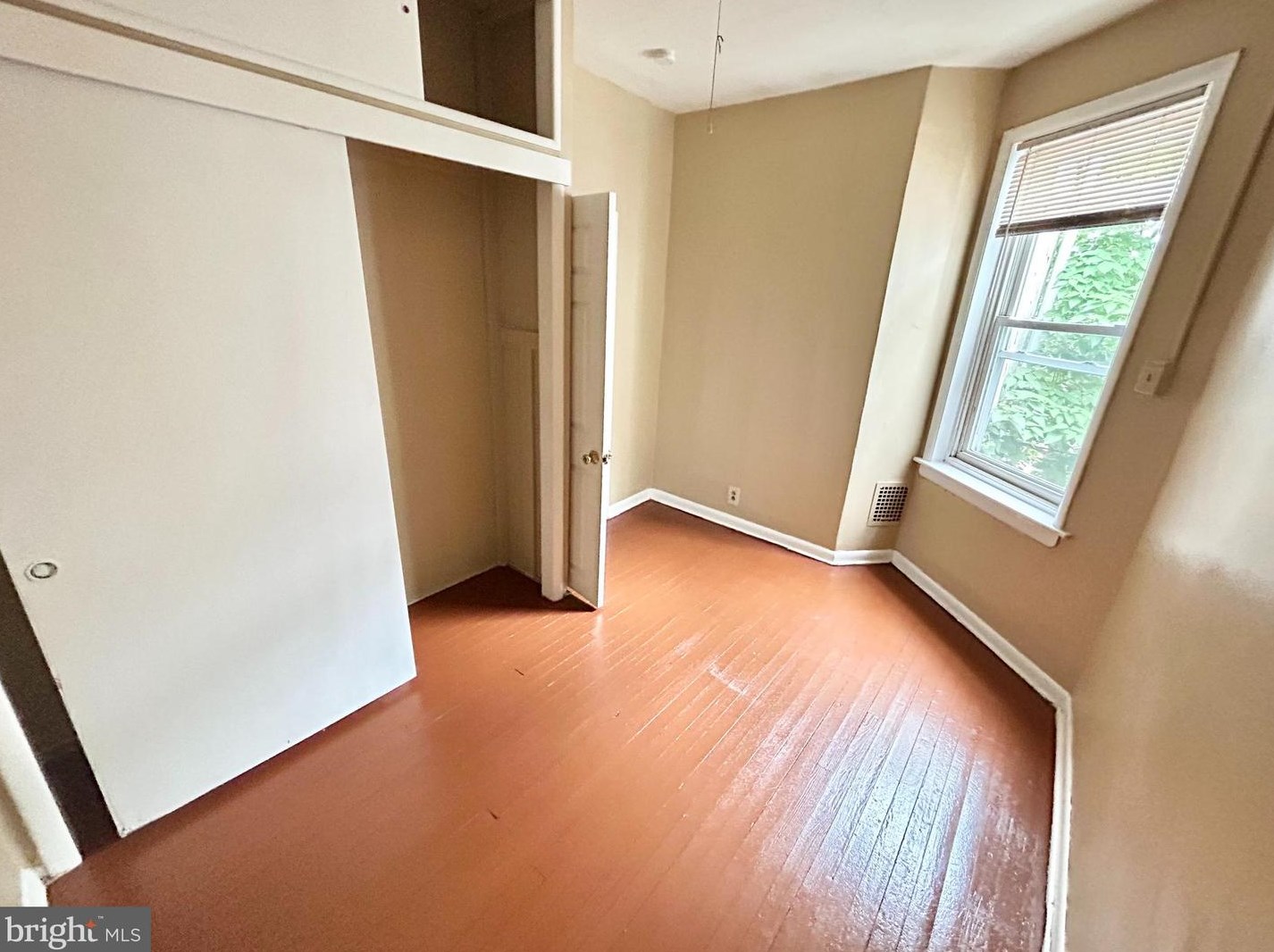 2109 Shields St, Philadelphia PA  19142-1611 exterior
