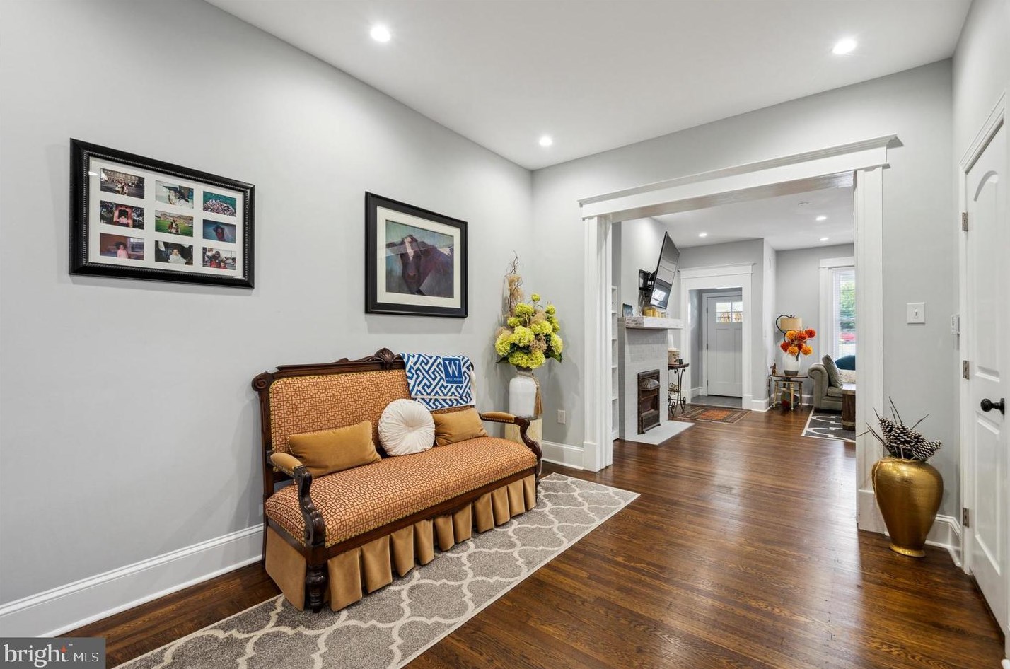 1113 Divinity St, Philadelphia PA  19143-4301 exterior