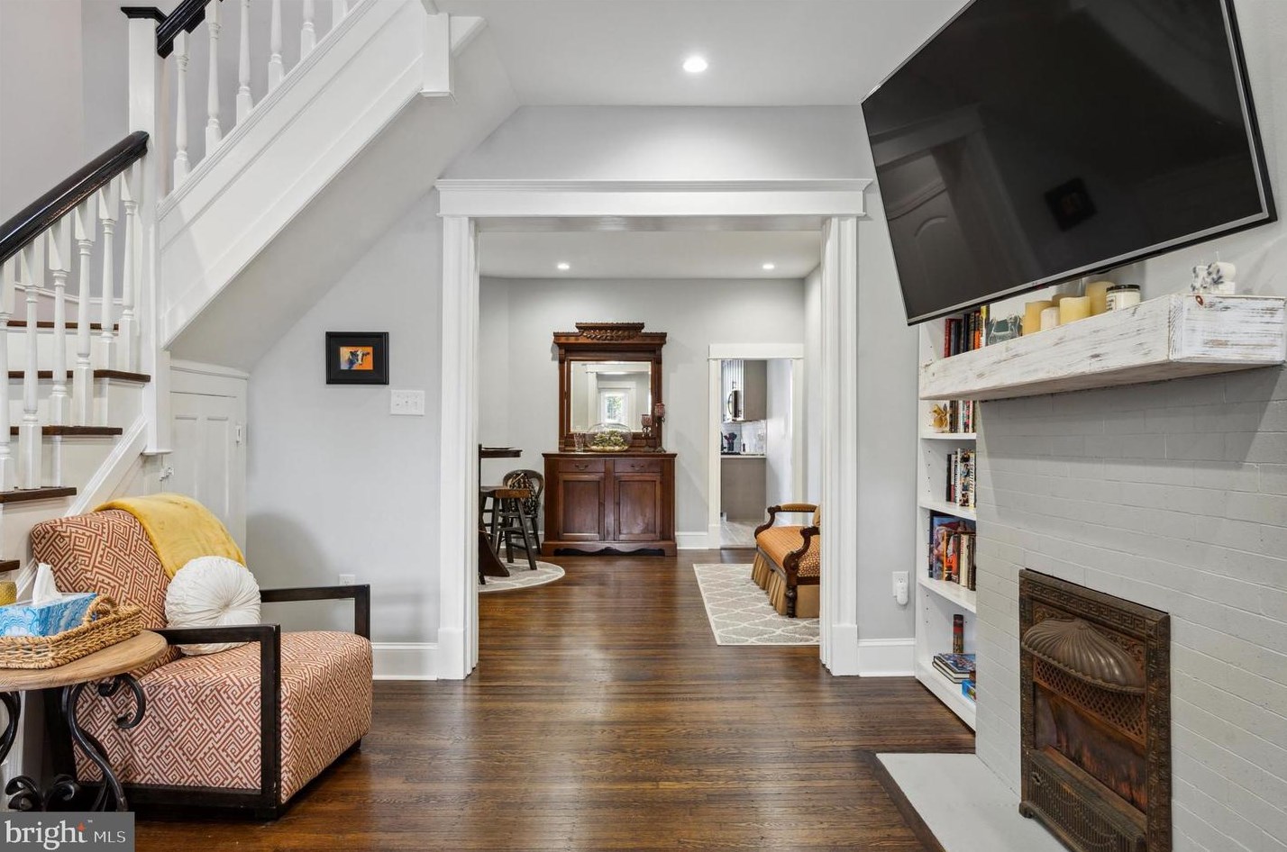 1113 Divinity St, Philadelphia PA  19143-4301 exterior