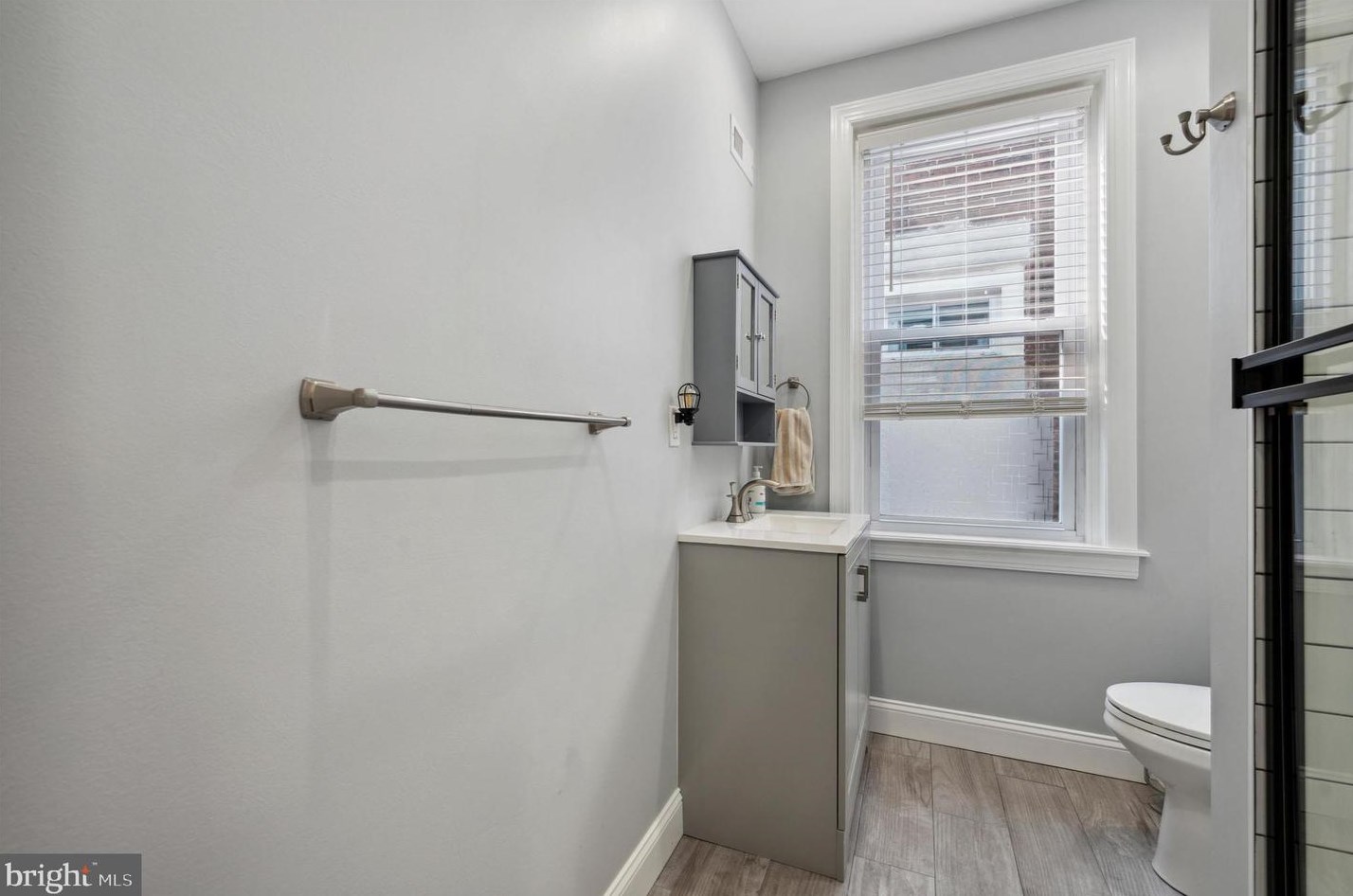 1113 Divinity St, Philadelphia PA  19143-4301 exterior