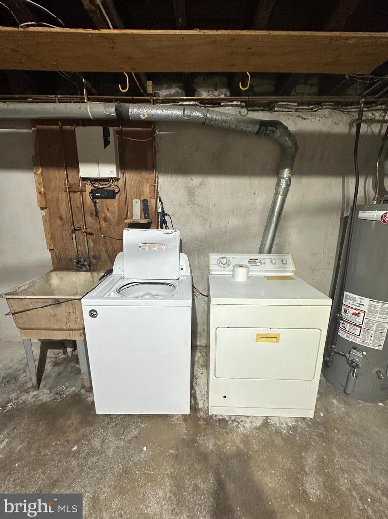 6522 Tulip St, Philadelphia PA 19135-2824 exterior