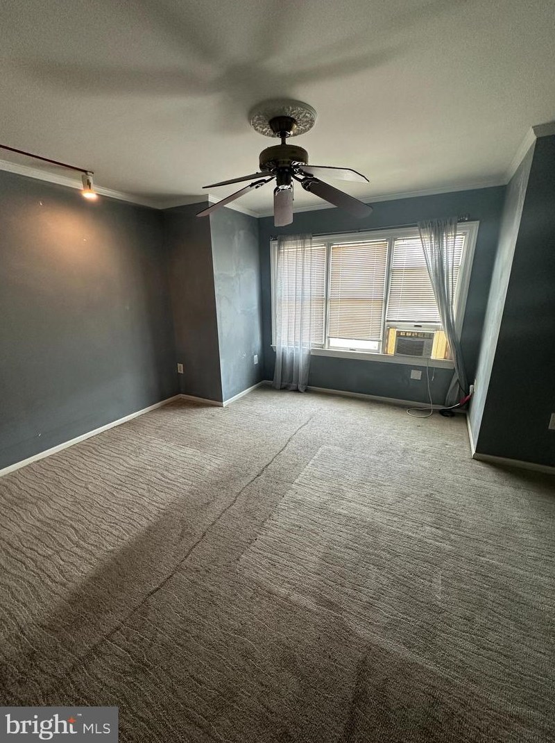 6522 Tulip St, Philadelphia PA 19135-2824 exterior