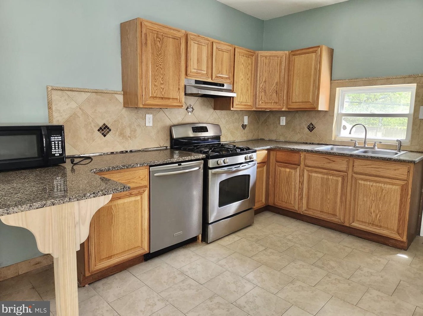 5029 Cottage St, Philadelphia PA  19124-2136 exterior
