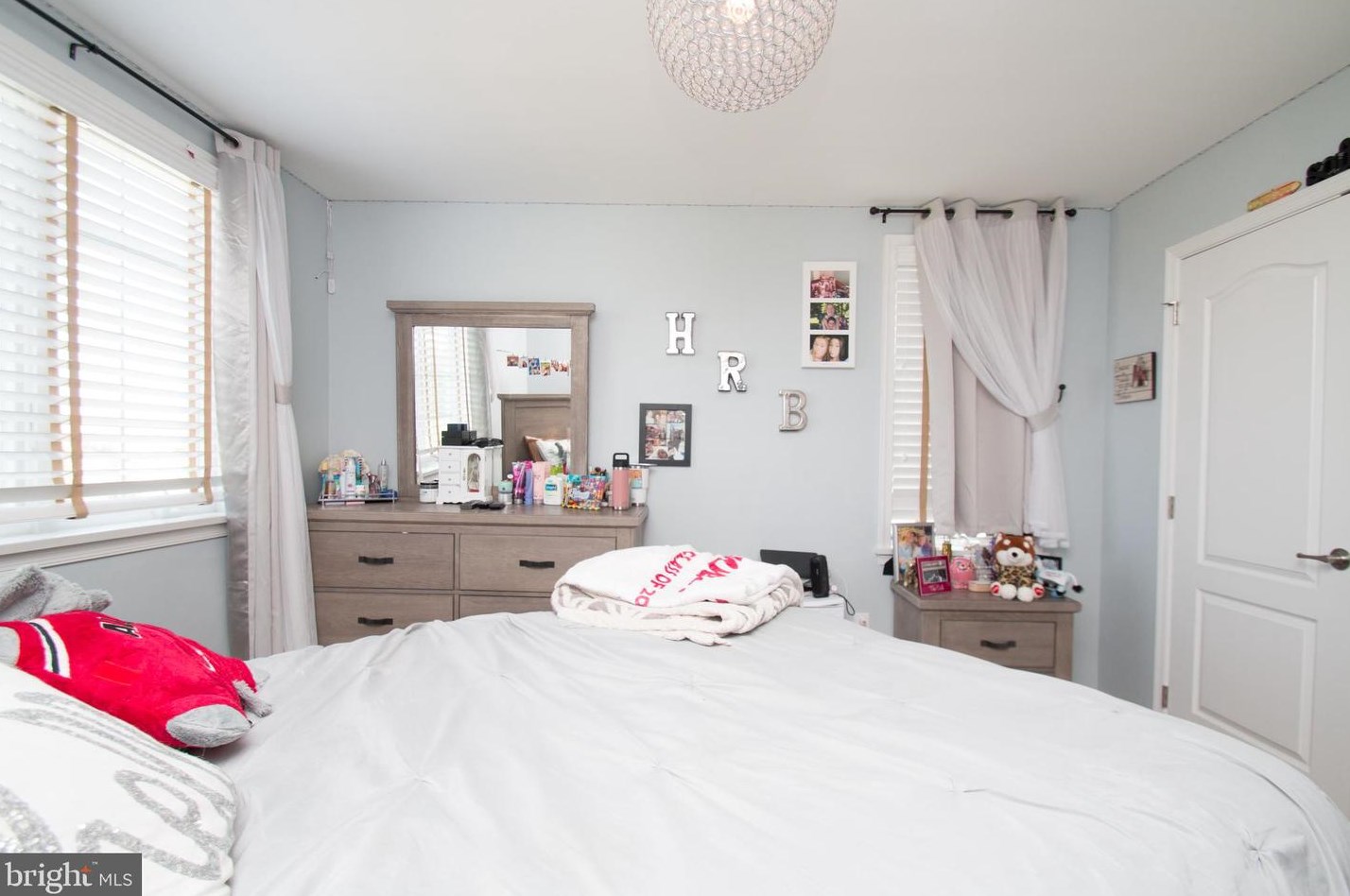 2311 Roma Dr, Philadelphia PA 19145-5538 exterior