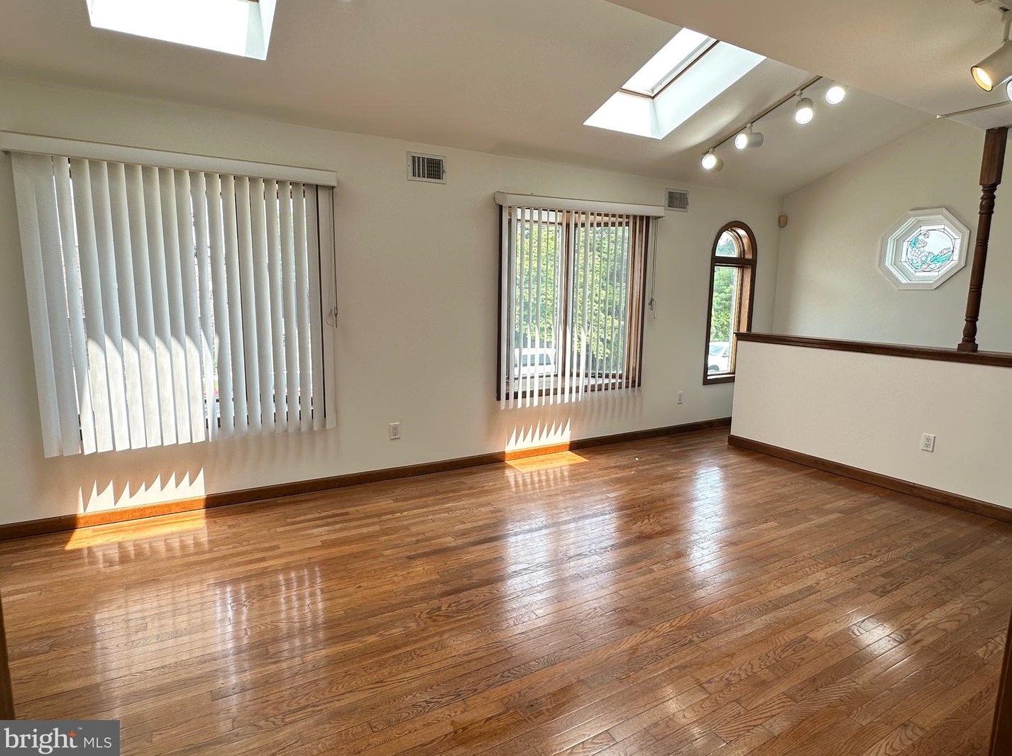 640 Kerper St, Philadelphia PA  19111-4702 exterior