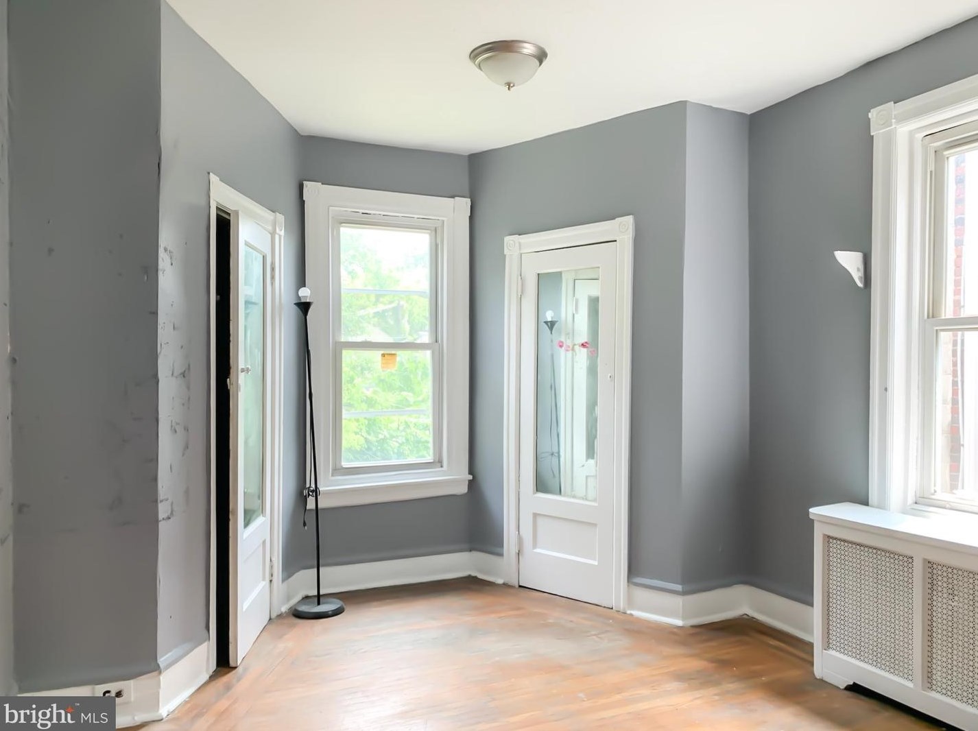 5526 Greenway Ave, Philadelphia PA  19143-5620 exterior