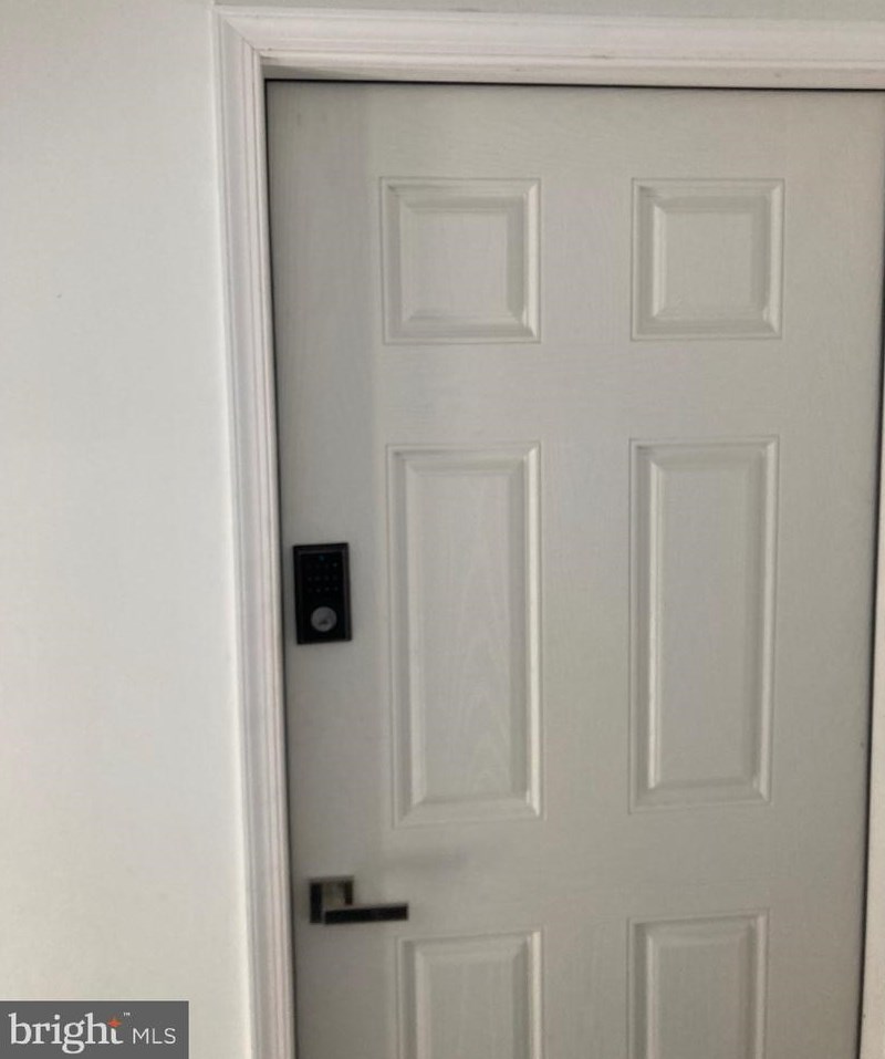 590 Livezey St, Philadelphia PA 19128-4415 exterior