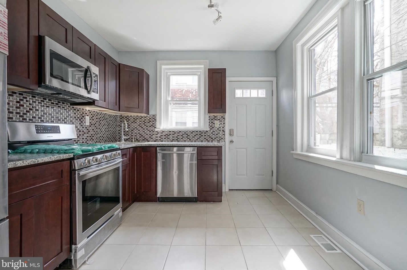 1537 Etting St, Philadelphia PA  19146-4418 exterior