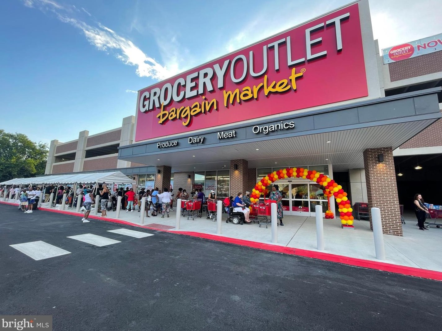 2077 Ridge Ave, Philadelphia PA  19121-4137 exterior