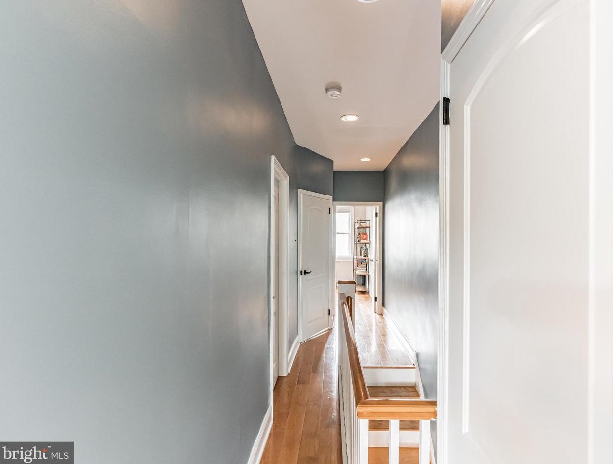 2446 Lambert St, Philadelphia PA  19145-4212 exterior