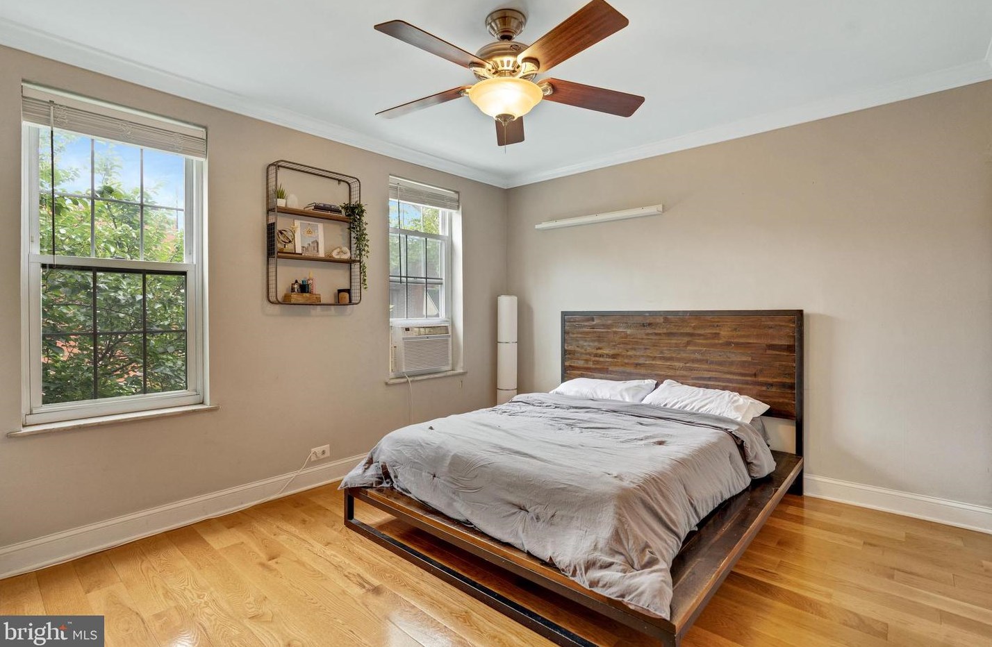 2446 Lambert St, Philadelphia PA  19145-4212 exterior