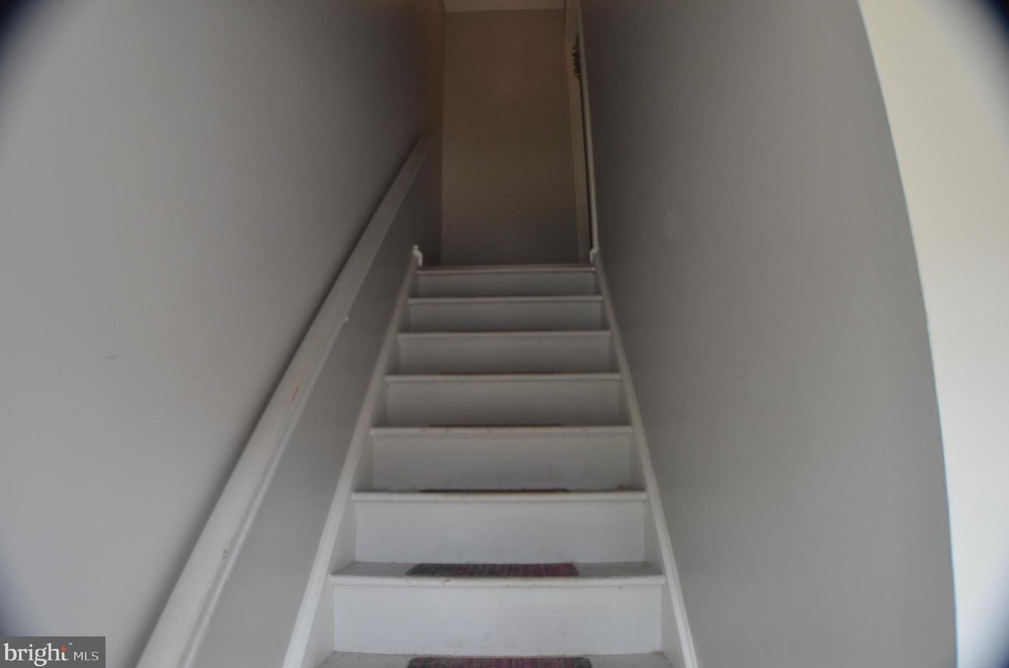 8268 Leon St, Philadelphia PA  19136-2332 exterior