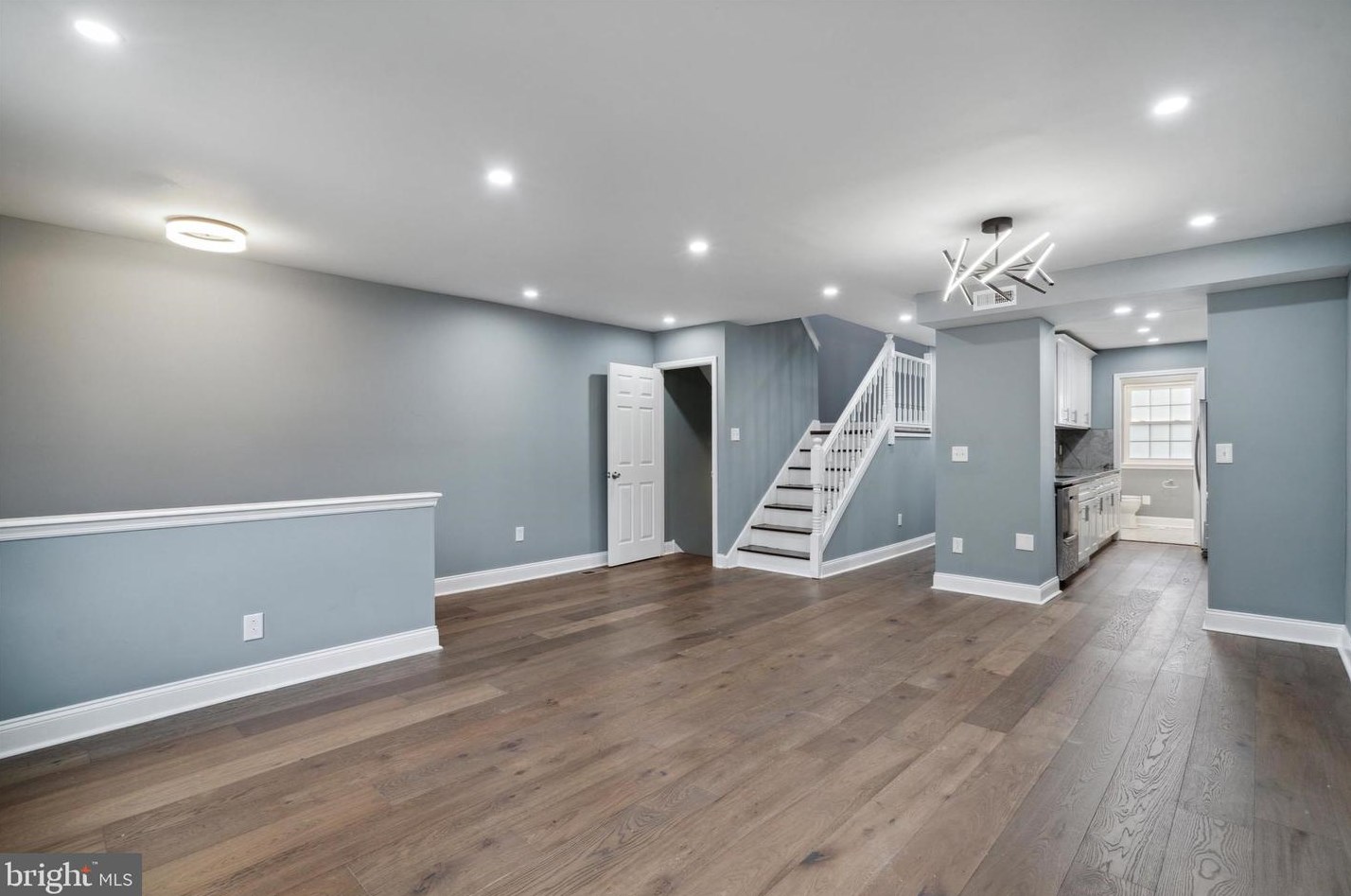 3717 Morrell Ave, Philadelphia PA  19114-1933 exterior
