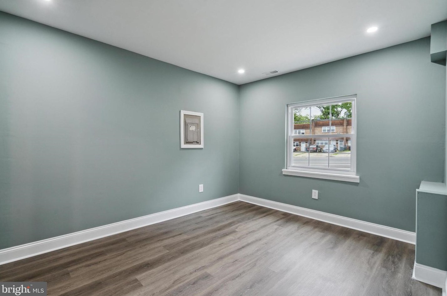 3717 Morrell Ave, Philadelphia PA  19114-1933 exterior