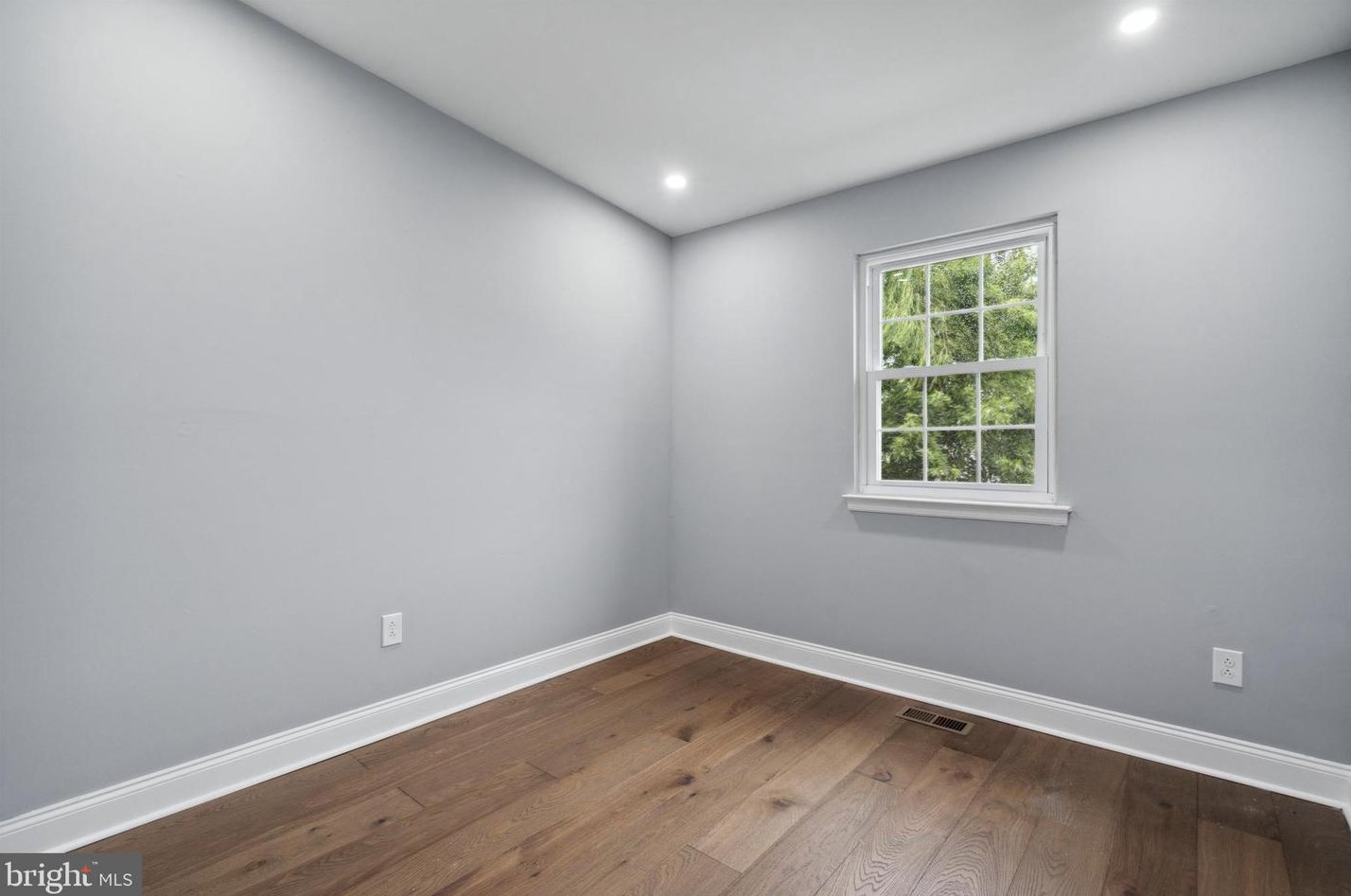 3717 Morrell Ave, Philadelphia PA  19114-1933 exterior
