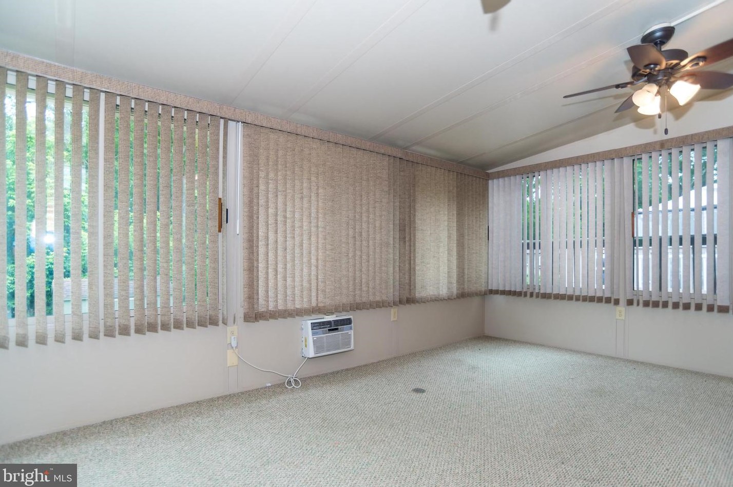 2852 Tolbut St, Philadelphia PA  19136-1021 exterior