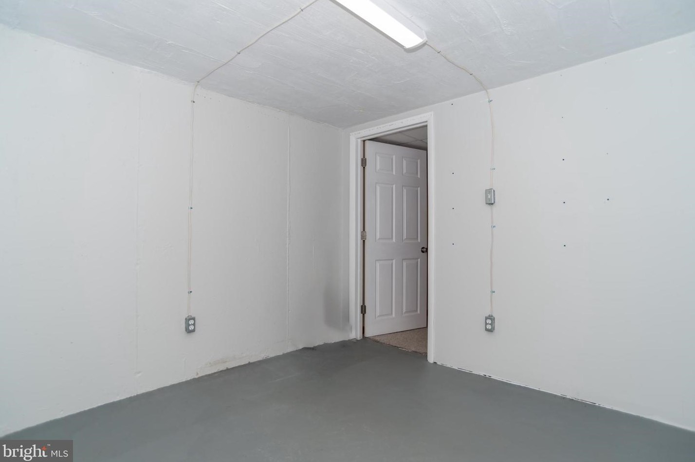 2852 Tolbut St, Philadelphia PA  19136-1021 exterior