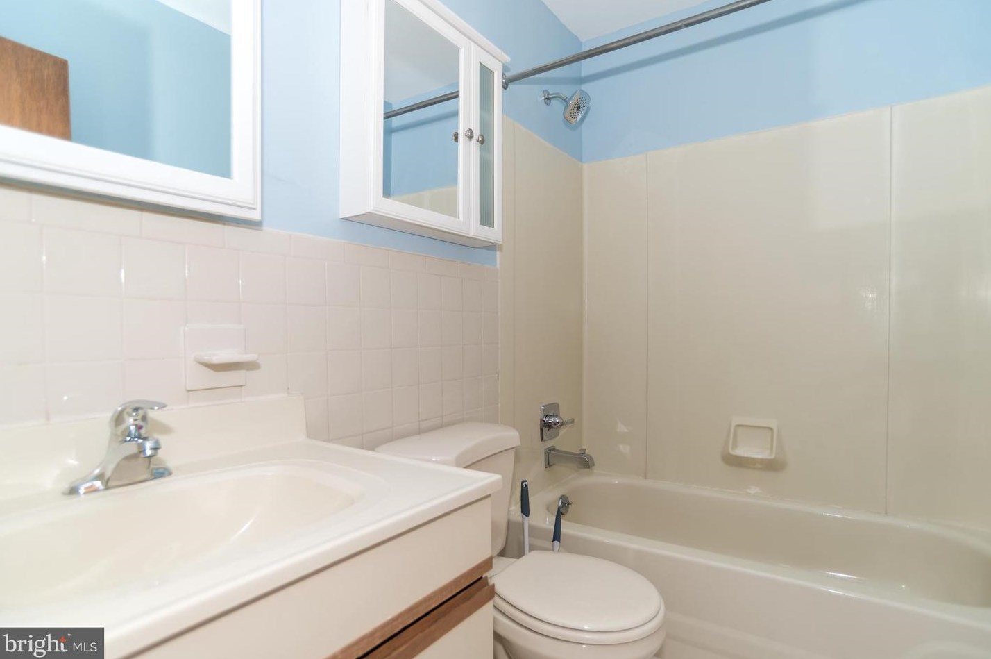 2852 Tolbut St, Philadelphia PA  19136-1021 exterior