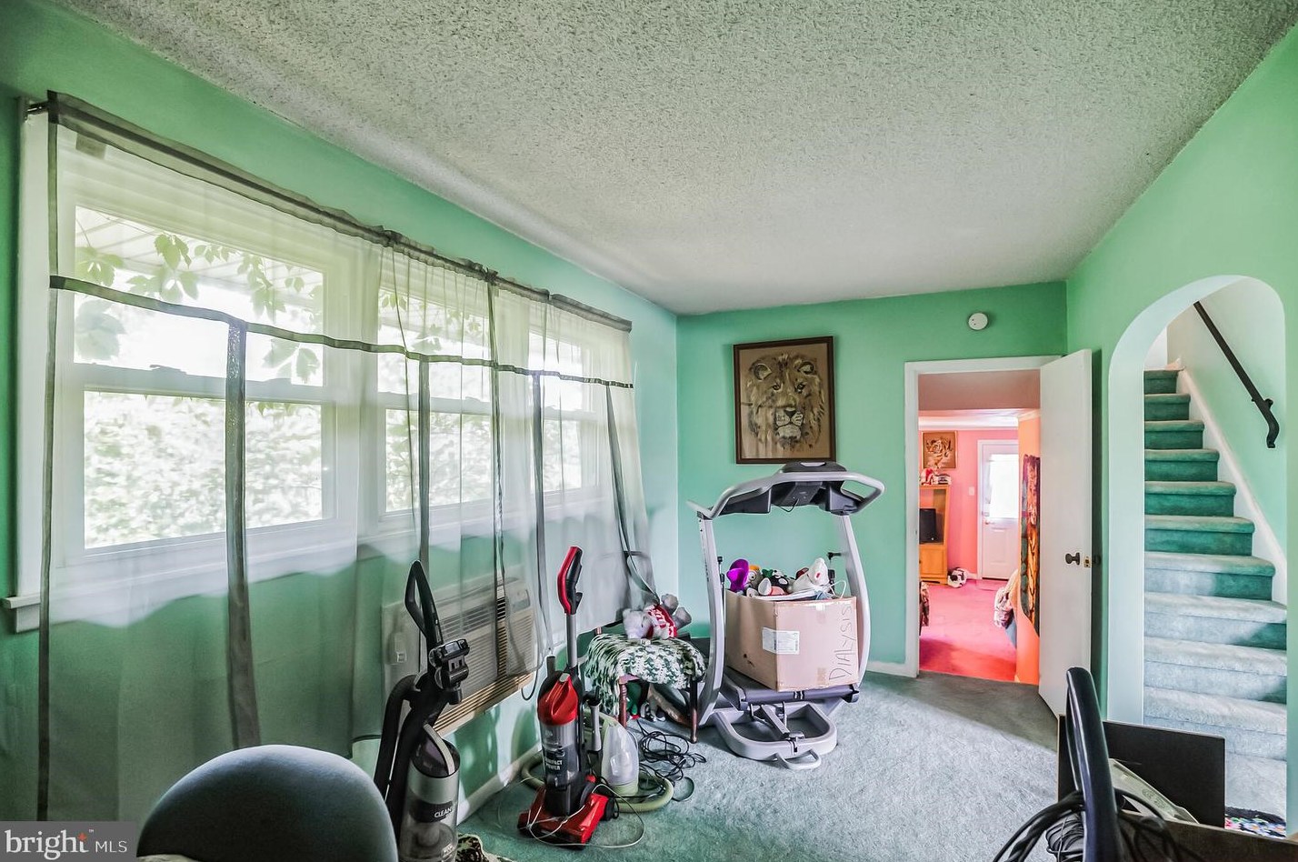 597 Paoli Ave, Philadelphia PA 19128-4328 exterior