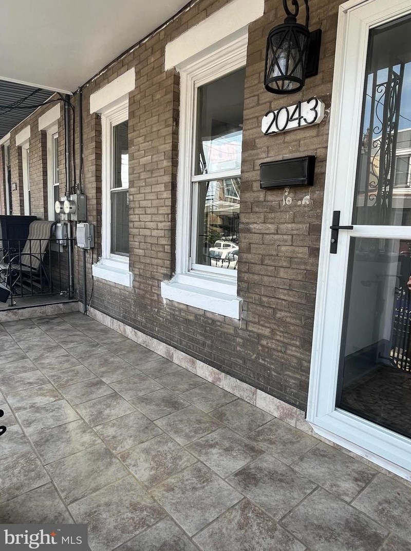 2043 Rowan St, Philadelphia PA  19140-1734 exterior