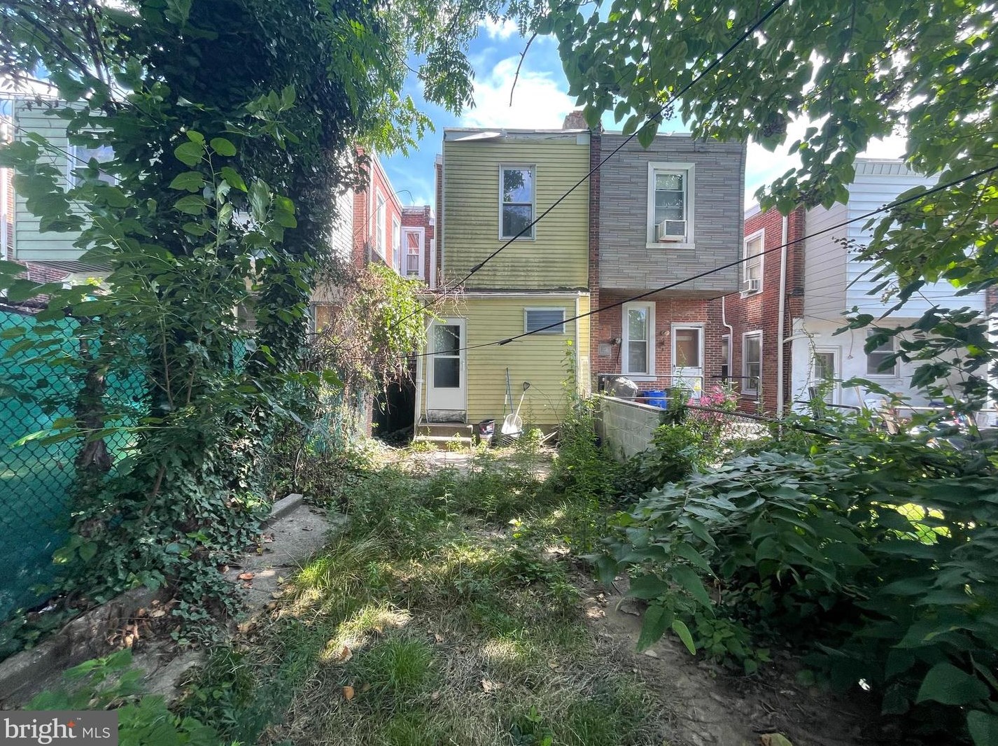 6625 Lansdowne Ave, Philadelphia PA  19151-3026 exterior