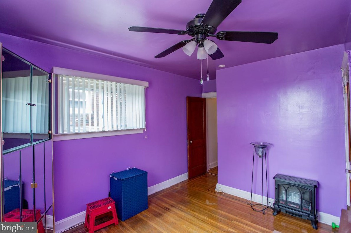 7525 Walnut Ln, Philadelphia PA 19144-2005 exterior