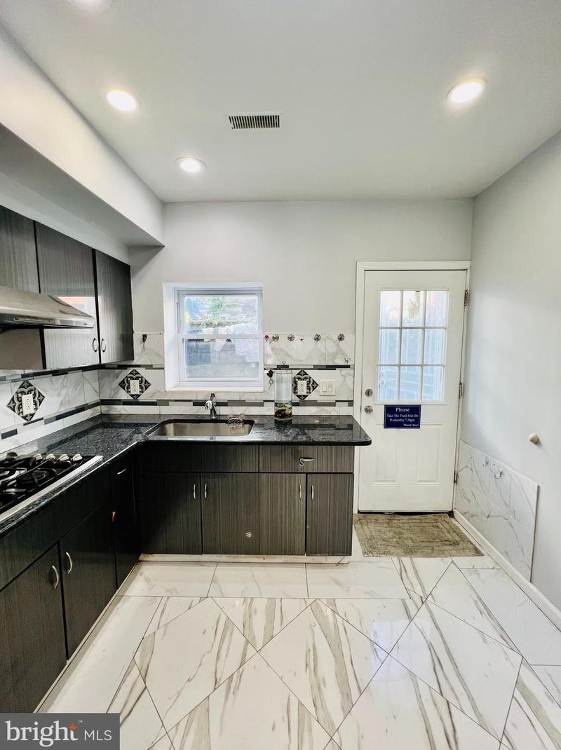 2619 7th St, Philadelphia PA 19148-4609 exterior