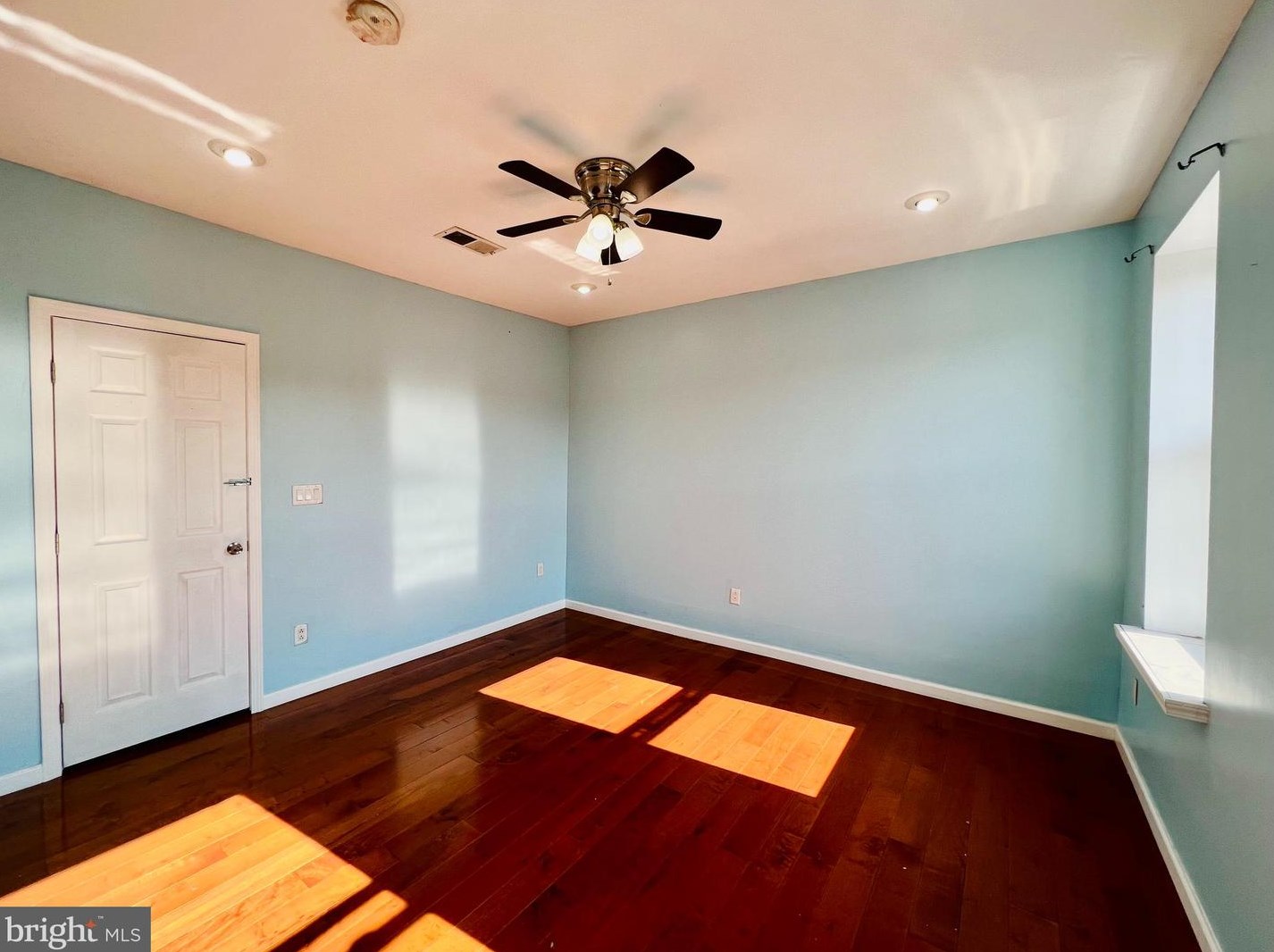 2619 7th St, Philadelphia PA 19148-4609 exterior