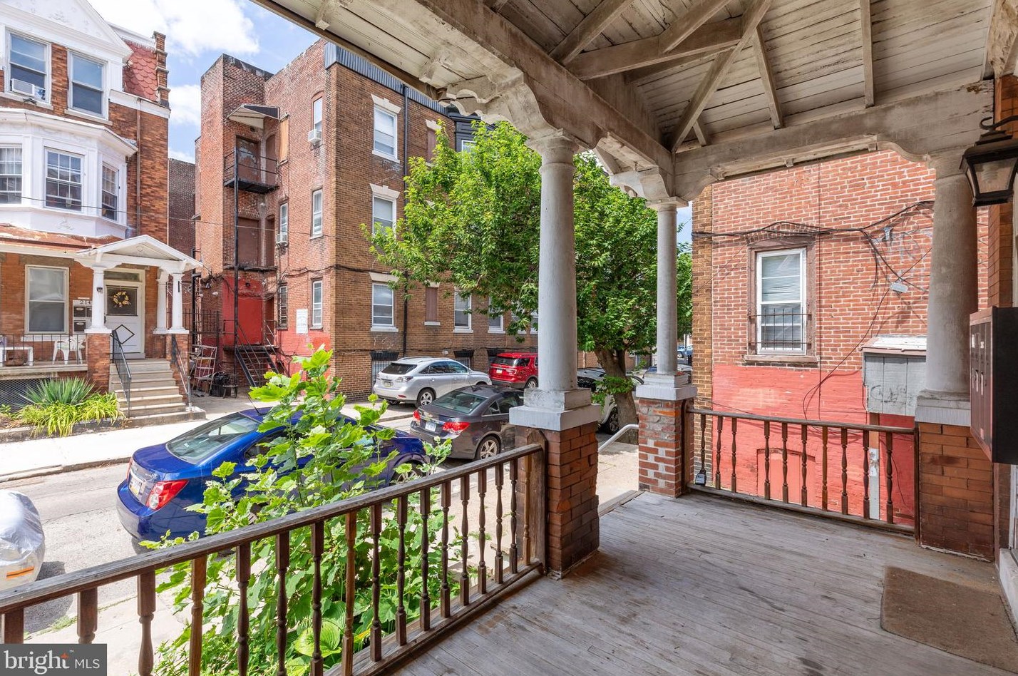 215 Buckingham Pl, Philadelphia PA 19104-2920 exterior