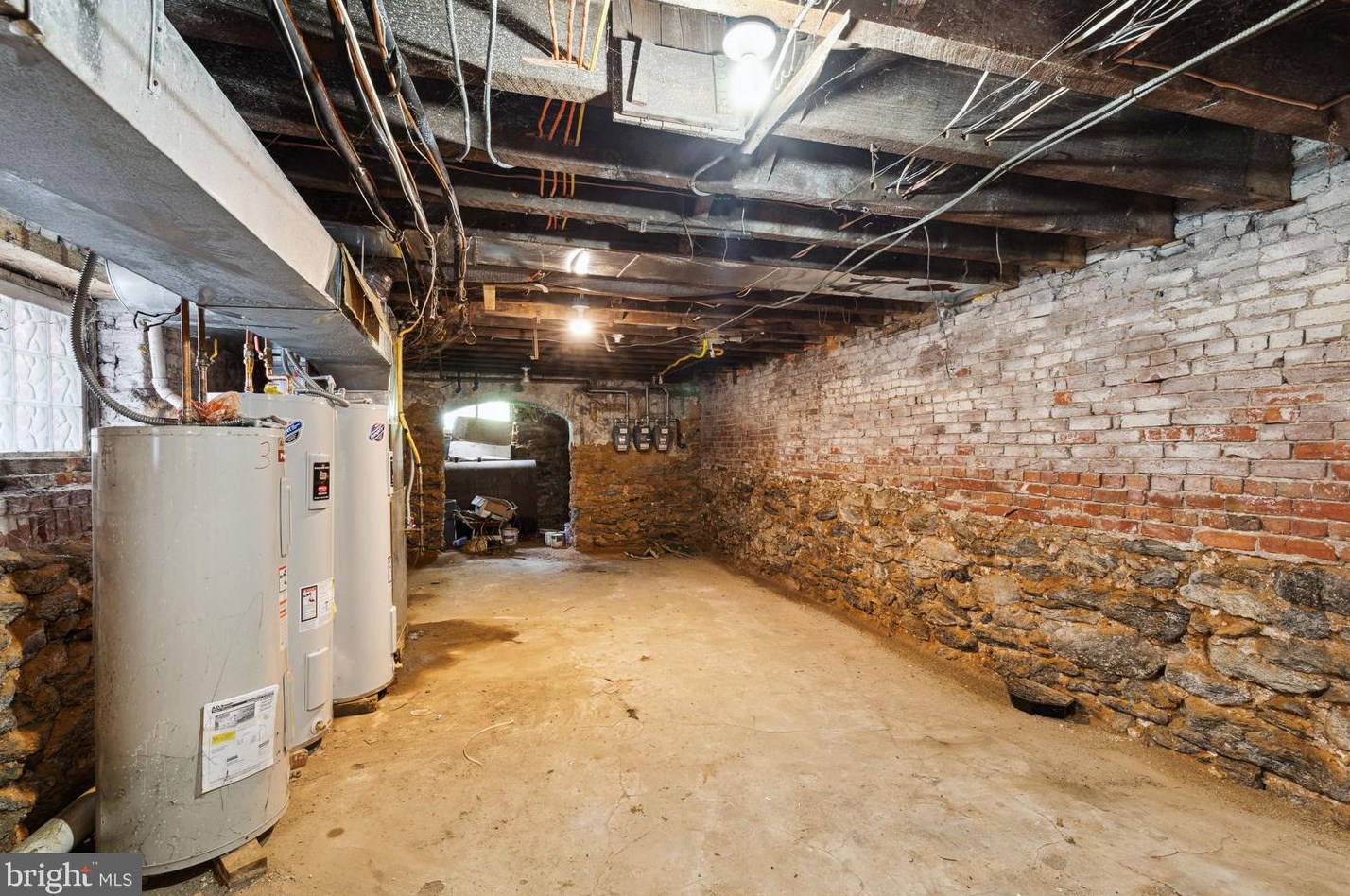 215 Buckingham Pl, Philadelphia PA 19104-2920 exterior