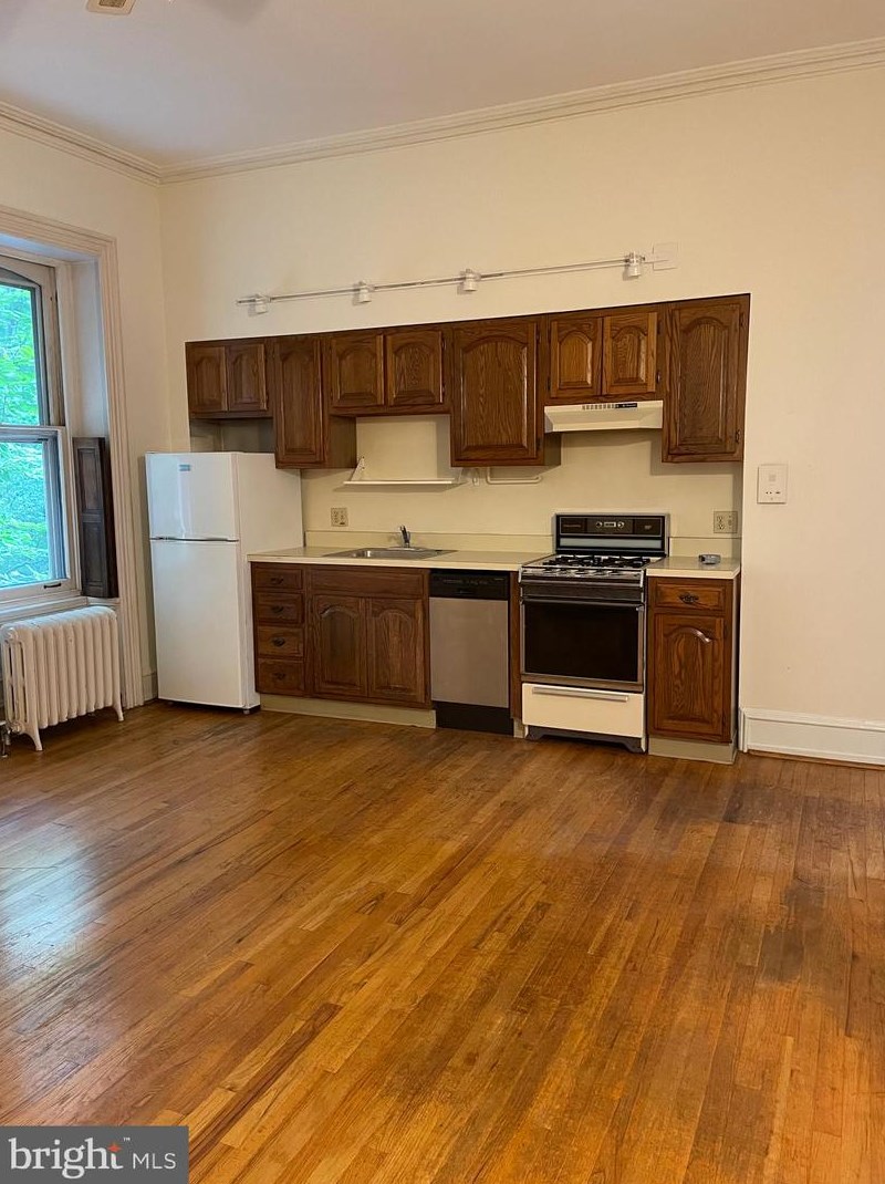 3614 Baring St, Philadelphia PA 19104-2393 exterior