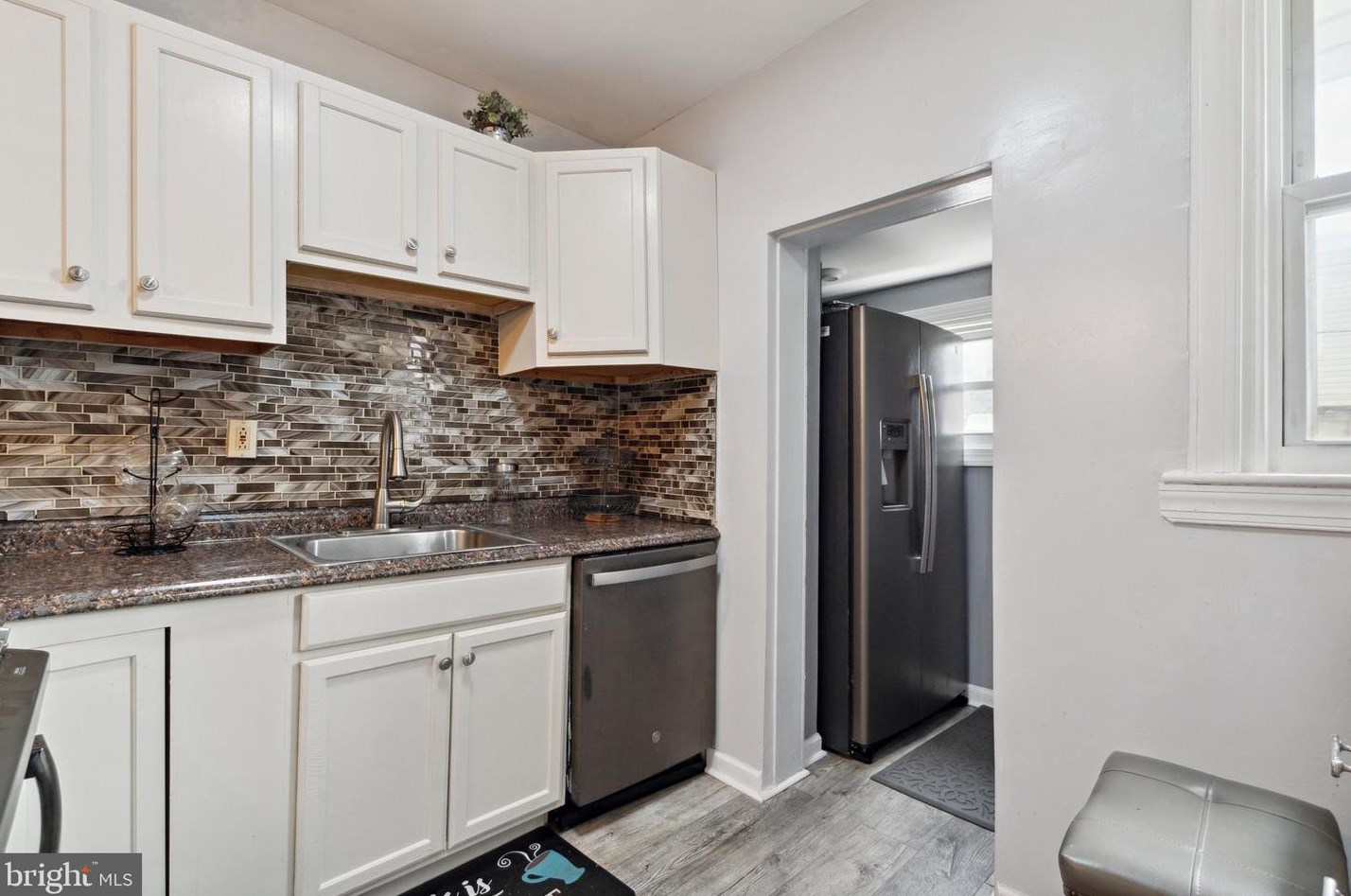 7117 Woolston Ave, Philadelphia PA 19138-2034 exterior