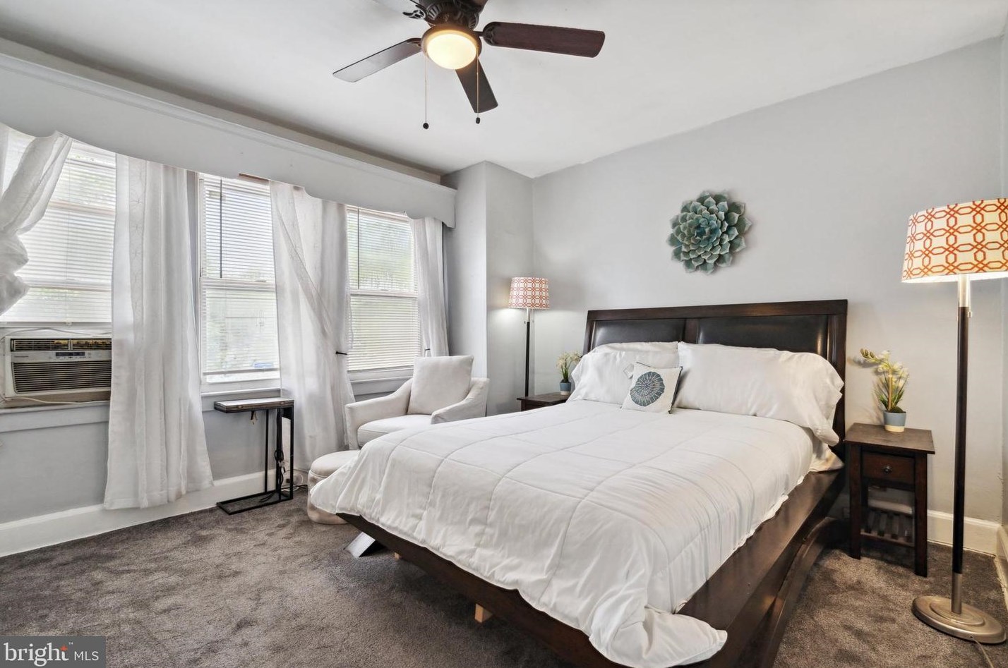 7117 Woolston Ave, Philadelphia PA 19138-2034 exterior