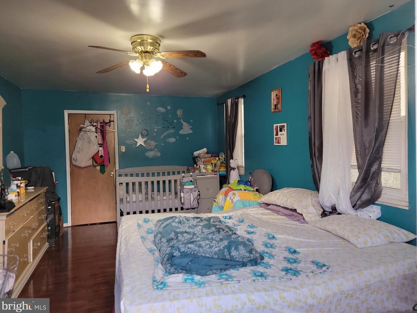 1717 Snyder Ave, Philadelphia PA 19148-2310 exterior