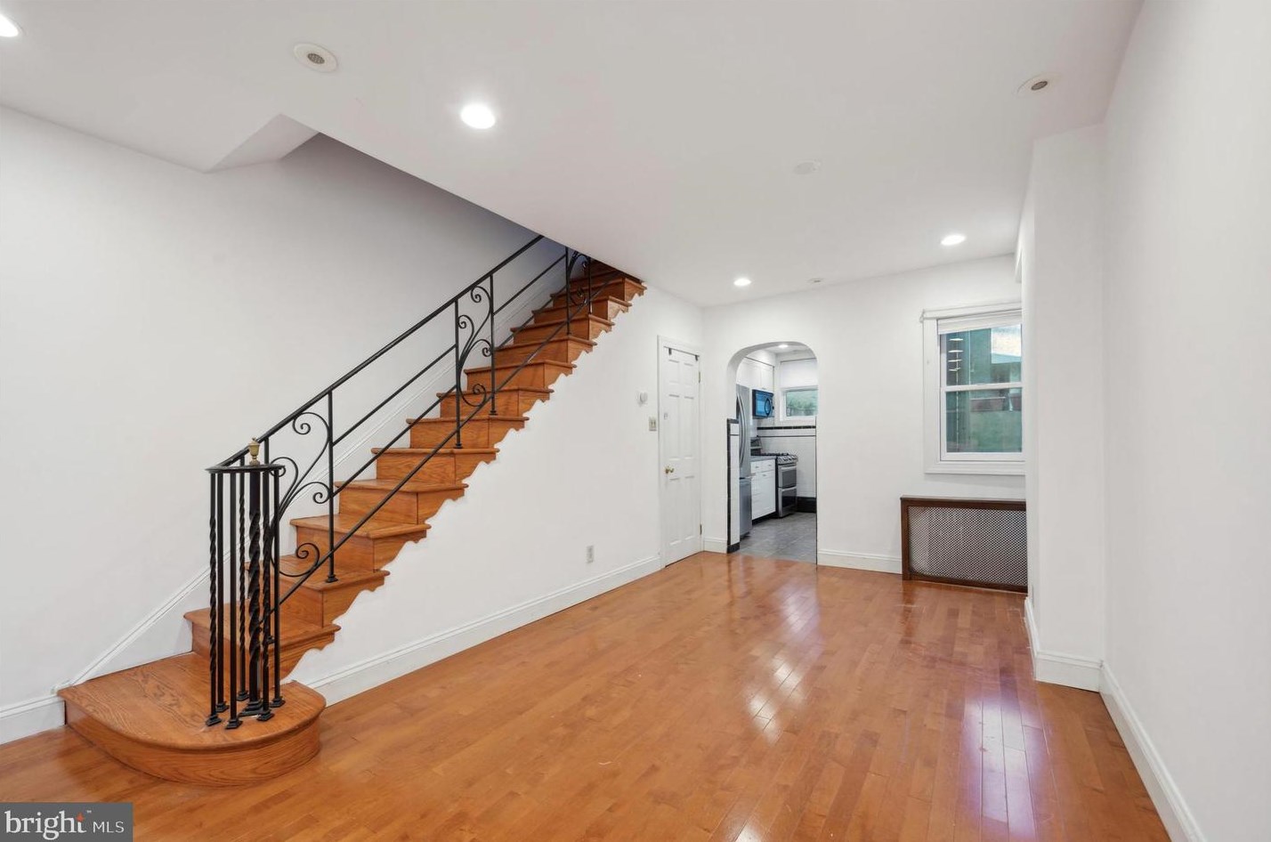 727 Fulton St, Philadelphia, PA 19147