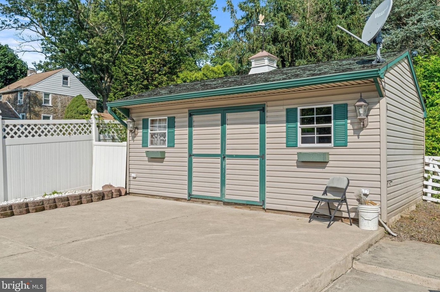 9016 Cargill Ln, Philadelphia PA 19115-4004 exterior