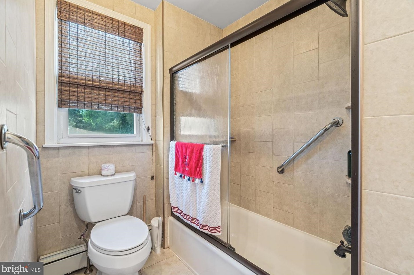 9016 Cargill Ln, Philadelphia PA 19115-4004 exterior